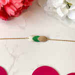 Charger l’image dans la galerie Bracelets en cuir pailleté doré, multicolore, fait main. Artisanat. vert, et doré.