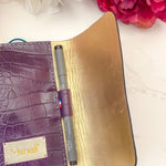 Charger l’image dans la galerie Carnet en cuir rechargeable • croco violet
