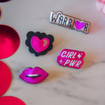Charger l’image dans la galerie Pin's en cuir Girlpower