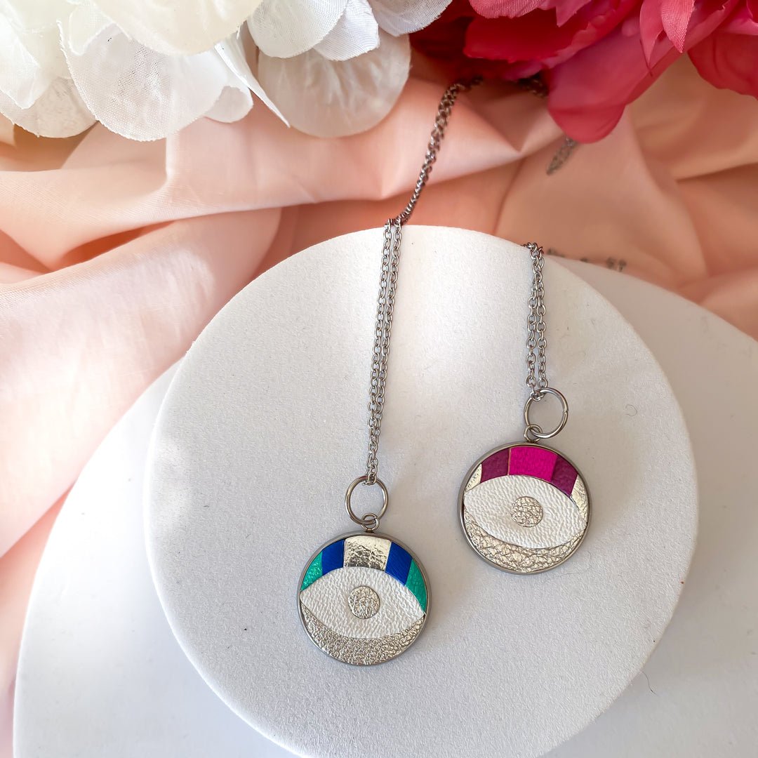 Collier en cuir Oeil Magique rose