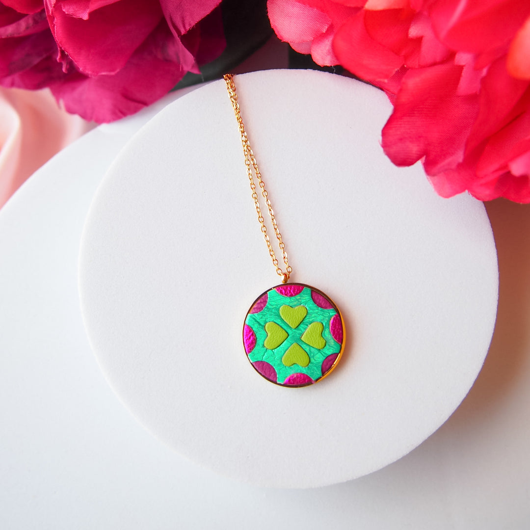 Collier en cuir Lucky vert
