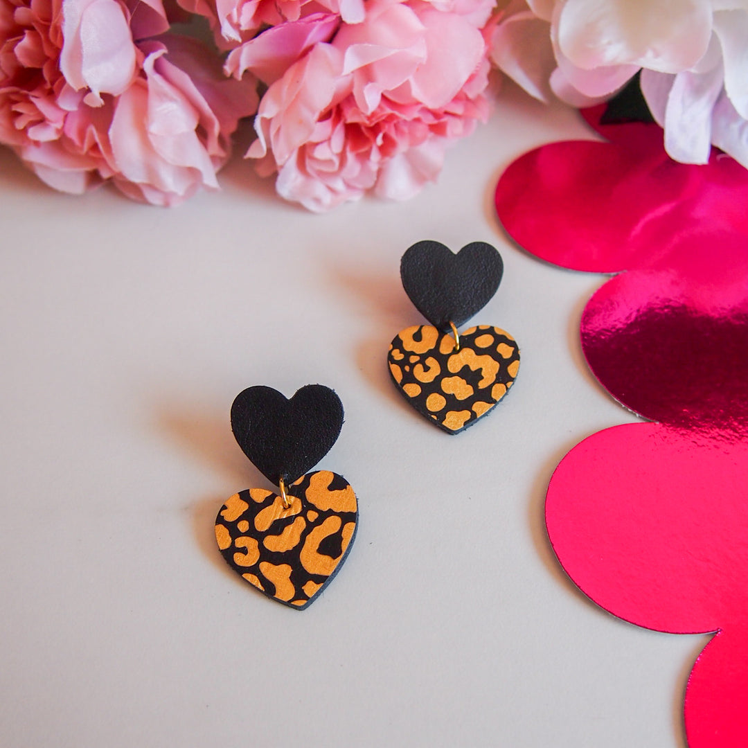 Boucles d'oreilles en cuir coeur léopard