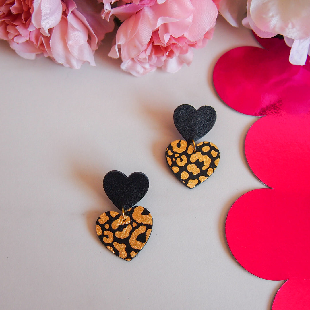 Boucles d'oreilles en cuir coeur léopard