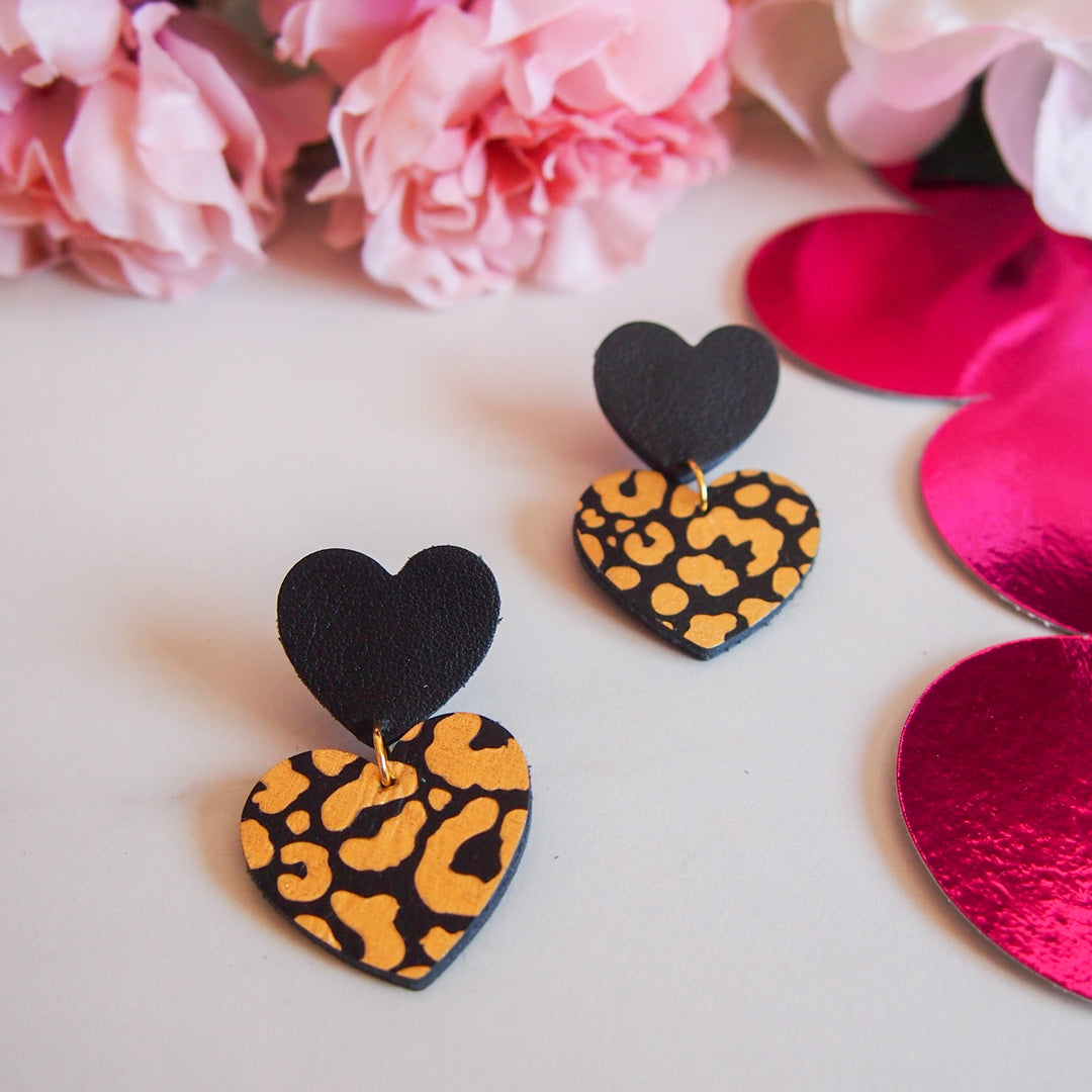 Boucles d'oreilles en cuir coeur léopard