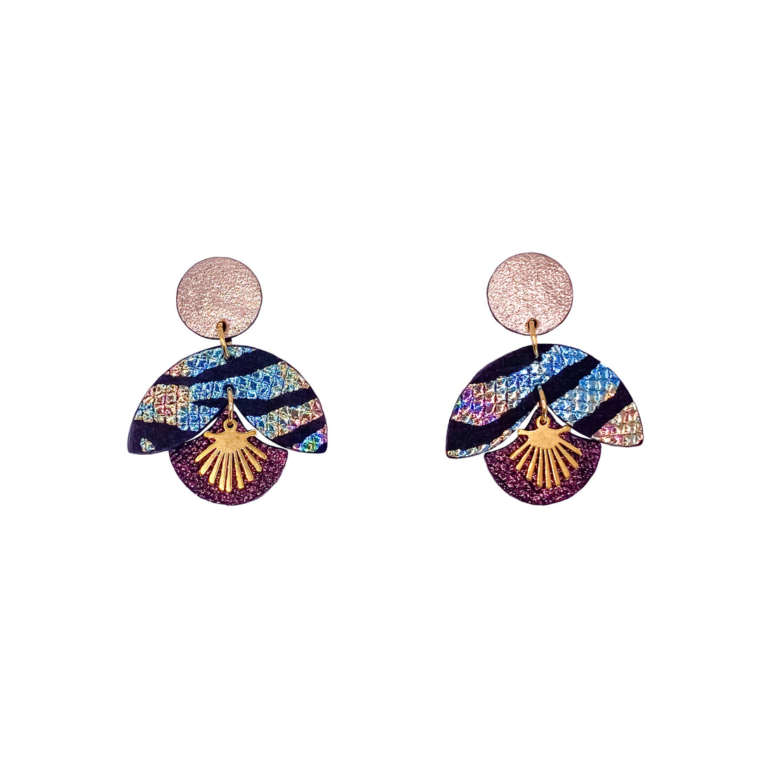 Boucles d’oreilles en cuir fait main en forme de pampilles, violet, ambre, noir texturé zèbre, artisanat français.