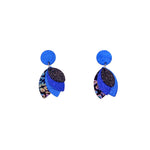 Charger l’image dans la galerie Boucles d’oreilles en cuir fait main en forme de fleur, pétales, marine, bleu, noir pailleté argent, artisanat français. noir texturé leopard
