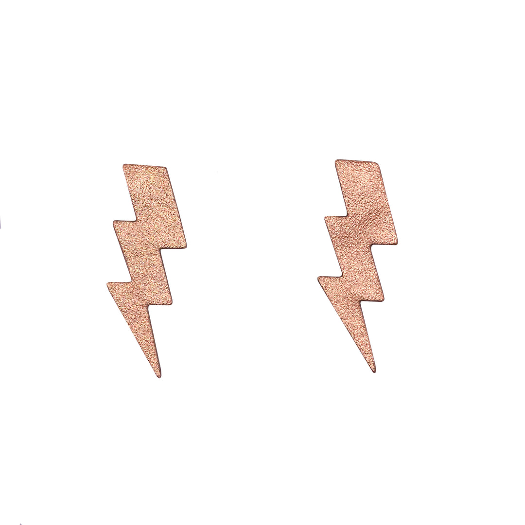 Boucles d’oreilles en cuir fait main en forme d'éclair, ambre, artisanat français.