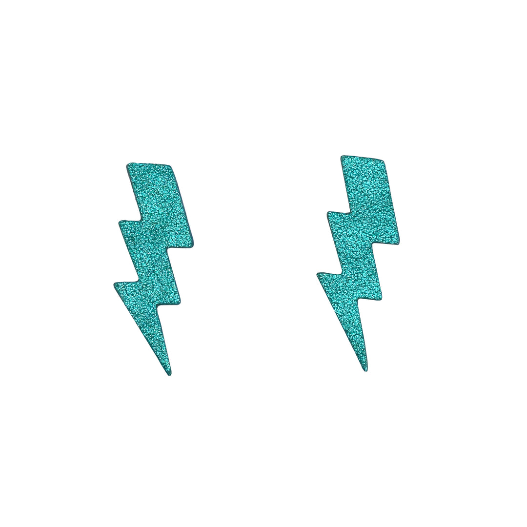 Boucles d’oreilles en cuir fait main en forme d'éclair, turquoise, bleu, artisanat français.