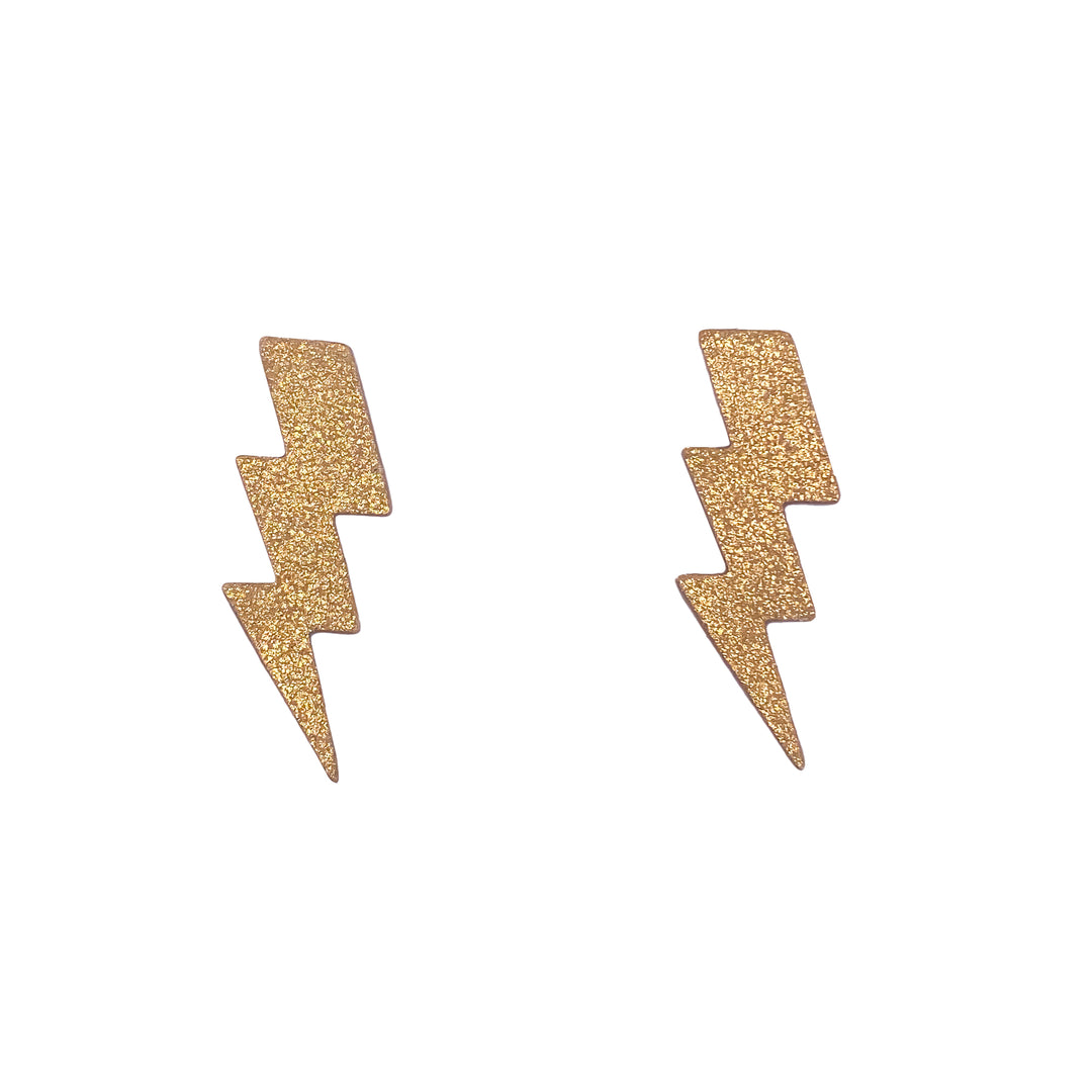 Boucles d’oreilles en cuir fait main en forme d'éclair, doré, artisanat français.