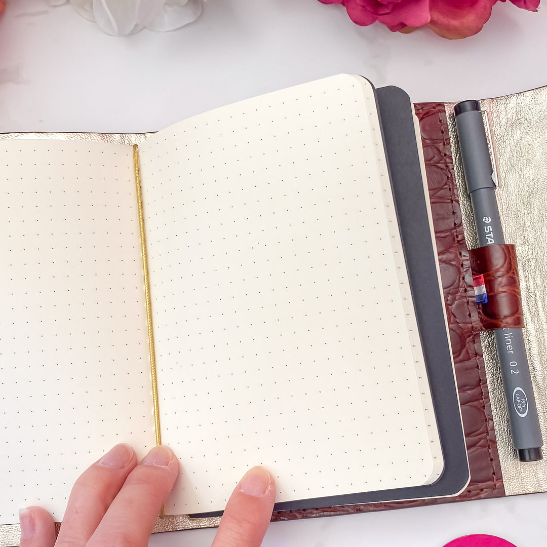 Carnet en cuir rechargeable • croco marron