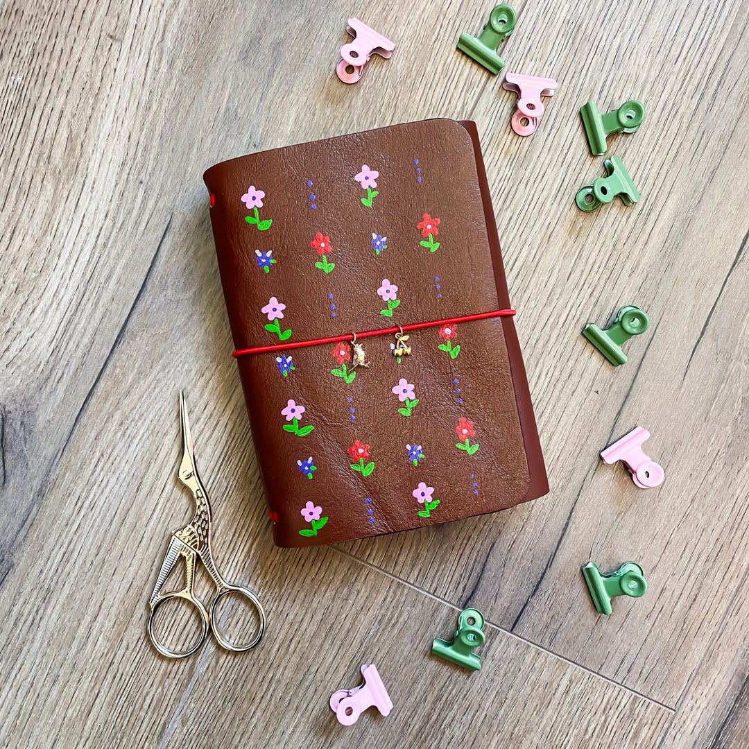 Carnet en cuir rechargeable • marron fleuri