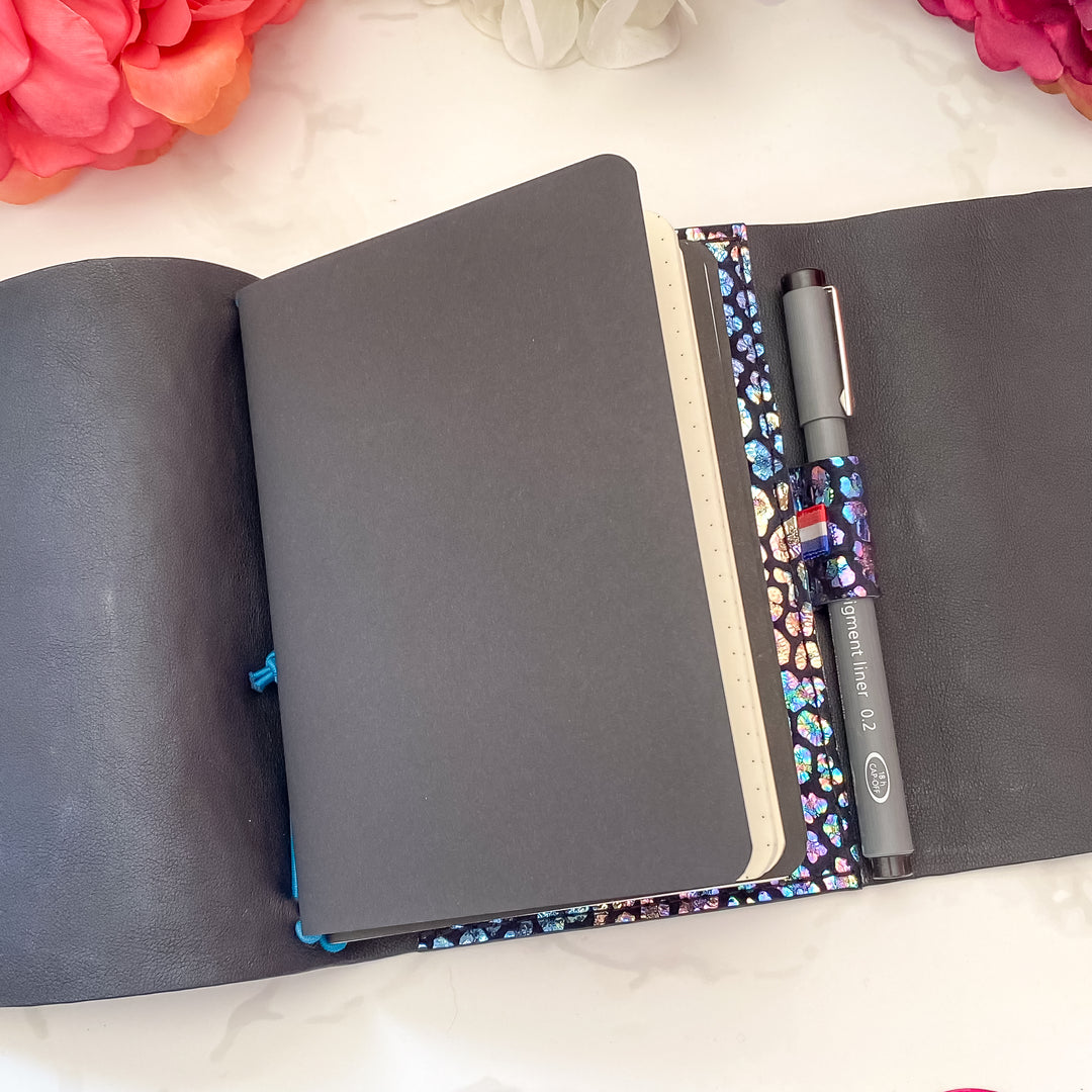 Carnet en cuir rechargeable • noir léopard