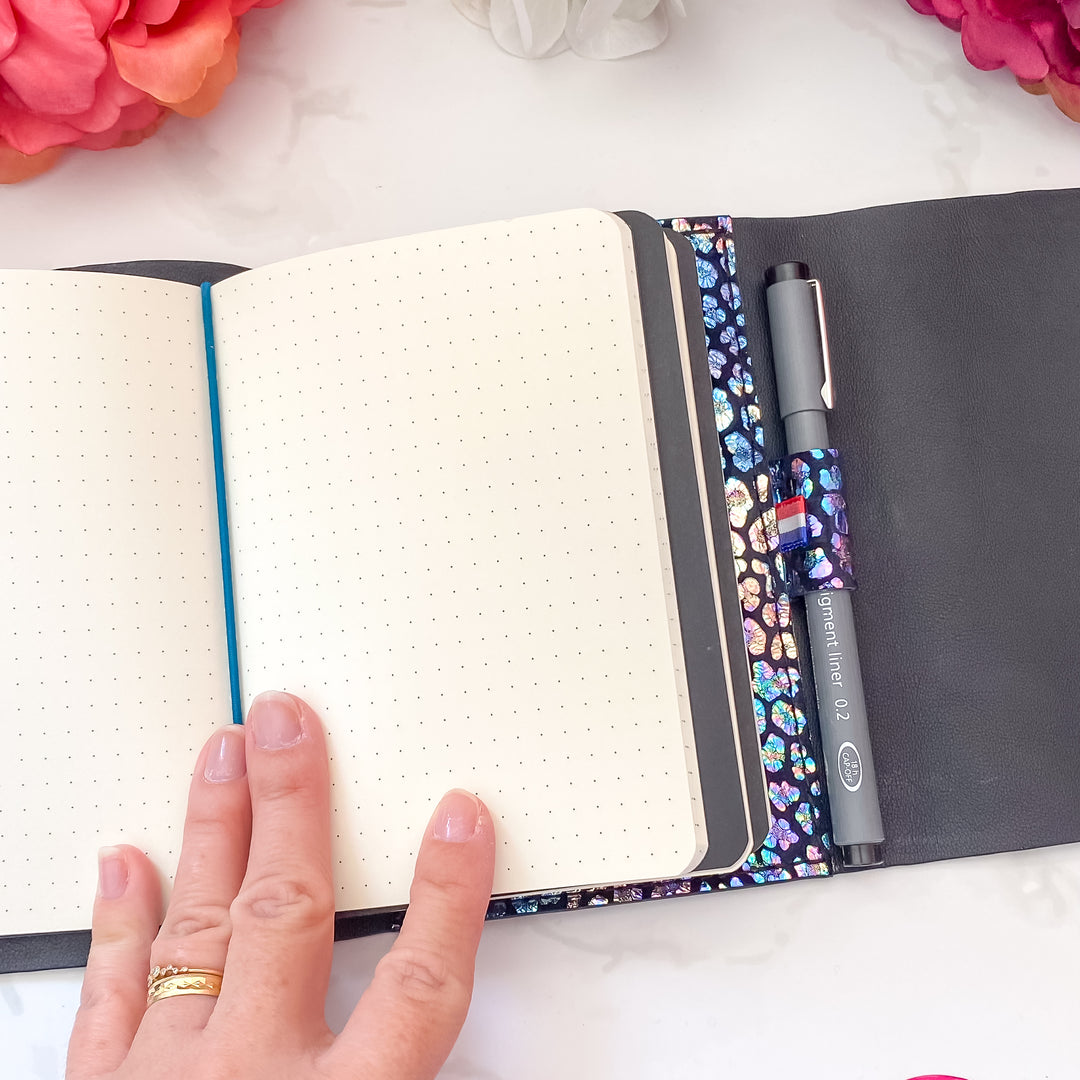 Carnet en cuir rechargeable • noir léopard
