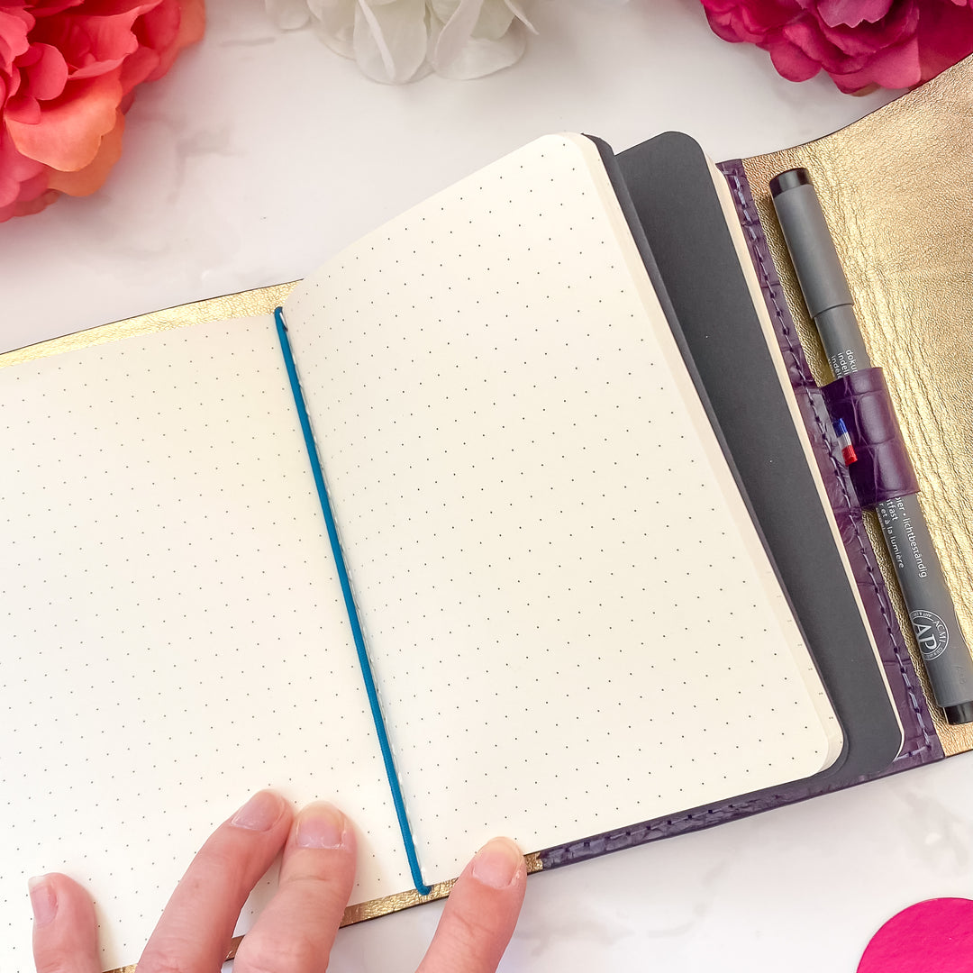 Carnet en cuir rechargeable • croco violet
